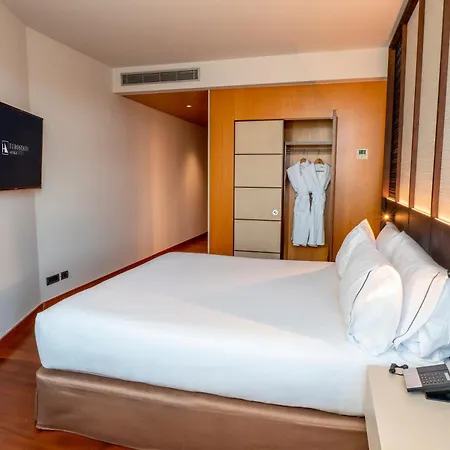 يوروستارز غراند مارينا جي إل 5* برشلونة