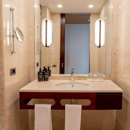מלון Eurostars Grand Marina Gl